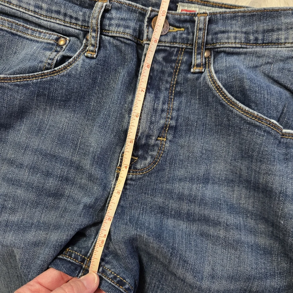 WRANGLER Men's Slim‎ Straight Leg Jeans Size 29x30 Medium Wash Distressed